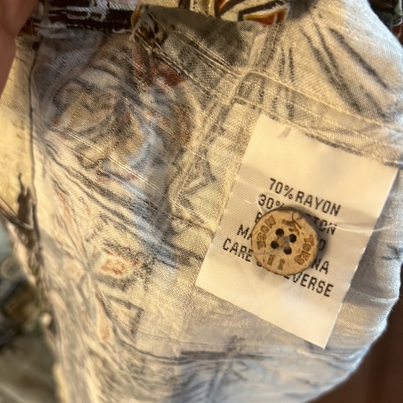 Rare Microsoft Across America Toes on the Nose Large L Hawaiian Style Shirt - Picture 14 of 14